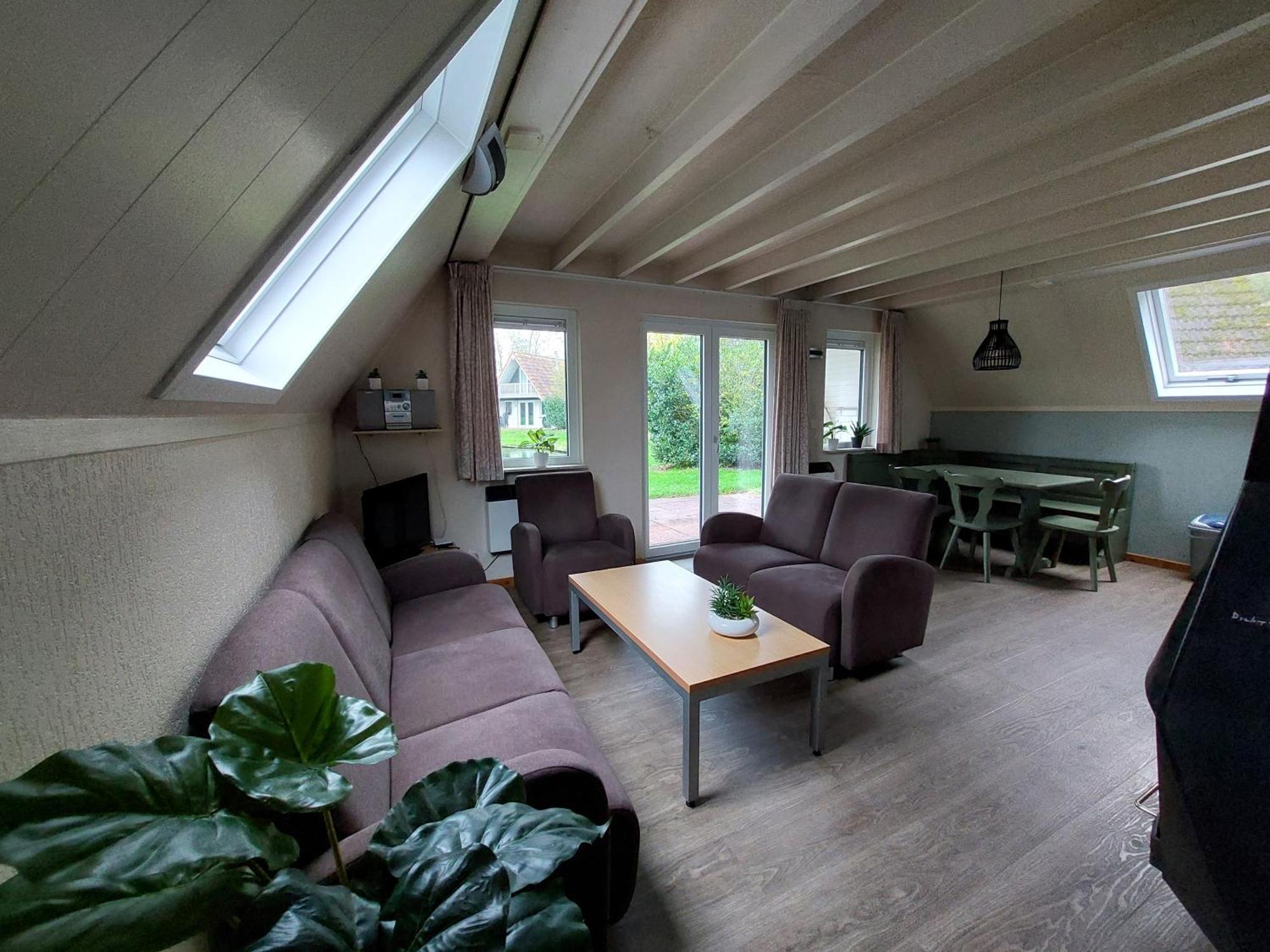 De Vecht, 124 - Centraal Gelegen Aan Vijver Gramsbergen Экстерьер фото